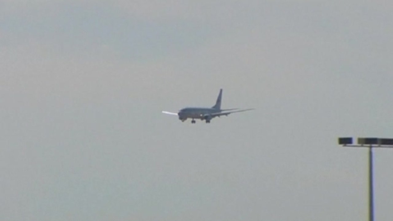 Australia narrows plane search area