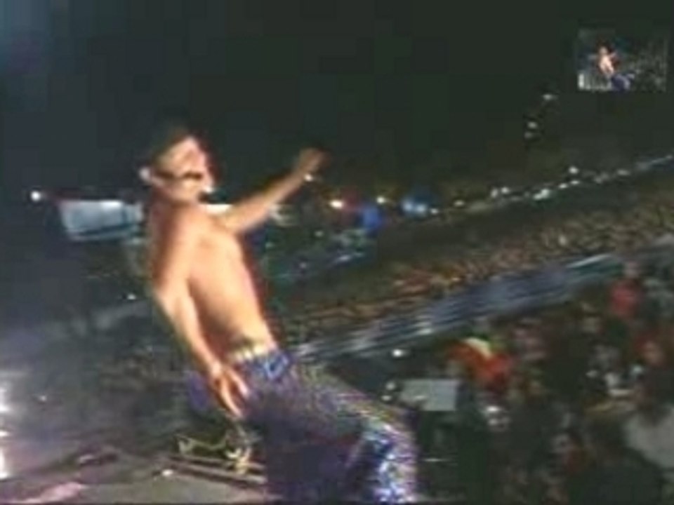 Axe Bahia - Beso en la Boca (Vivo)