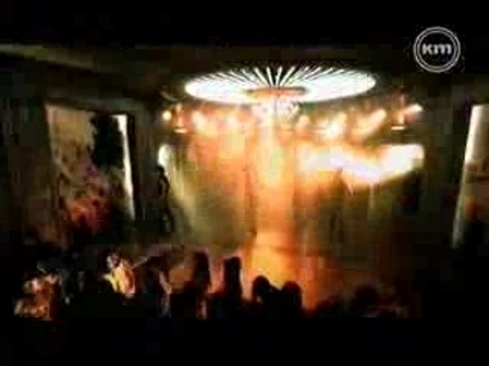 Rain bi it's raining