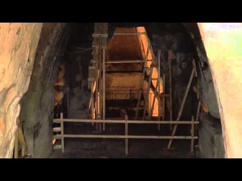 Napoli - Crolla muro, chiuso antro della Sibilla cumana -live- (18.03.14)