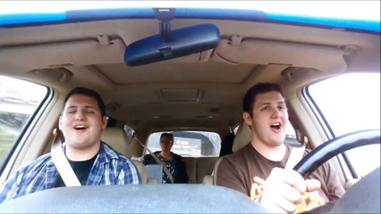 Des jumeaux chantent la musique de FROZEN et ça déboite!