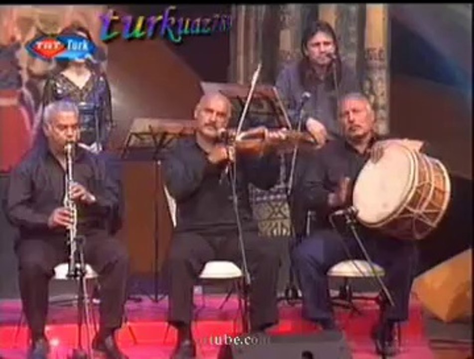 İsa KÖROĞLU (Keman) & Alaattin DEHMEN (Klarnet) & Celâl KÖROĞLU (Davul)-Gelin Havası