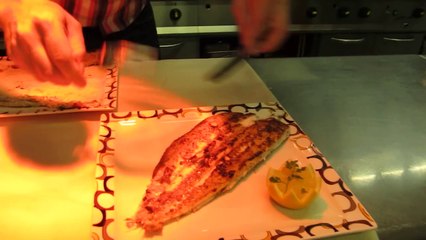 Préparation de la sole meunière à Boulogne-sur-Mer