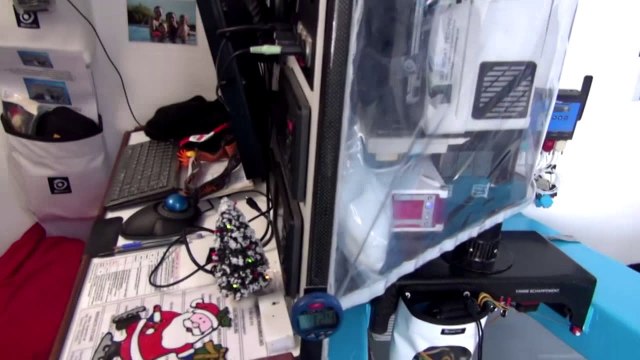 Vendéé Globe 2012 - Jour 44 - Tout est prêt pour accueillir le Père Noël à bord