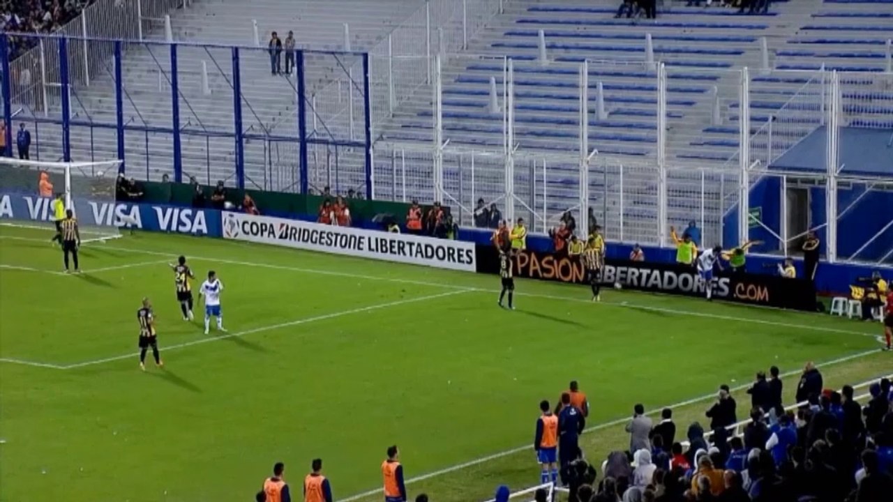 Copa Libertadores: Pratto foult Einwechselspieler