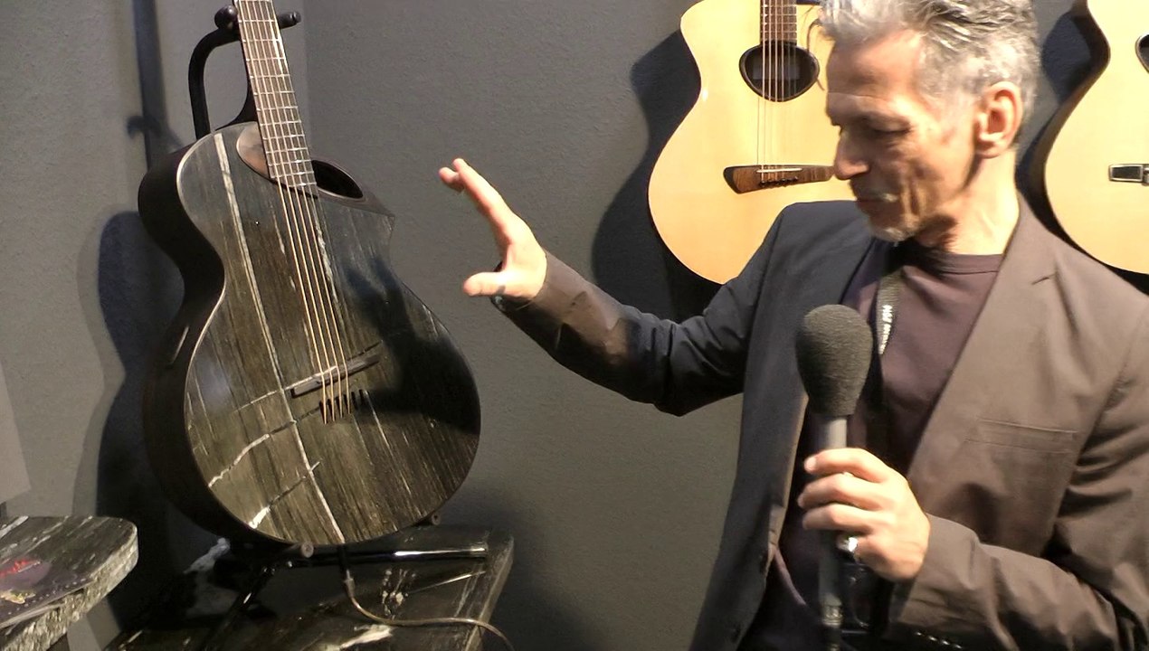 Pagelli Gitarre mit Steindecke - Musikmesse 2014