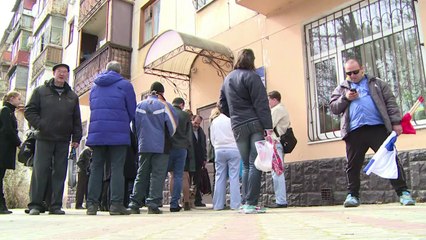 Crimée: les habitants se ruent vers leur passeport russe