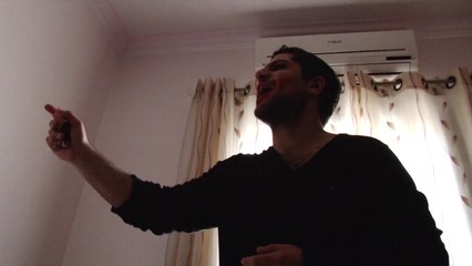 "קטע "הצגתו של תמיר - Section Jocker reads aloud Bible