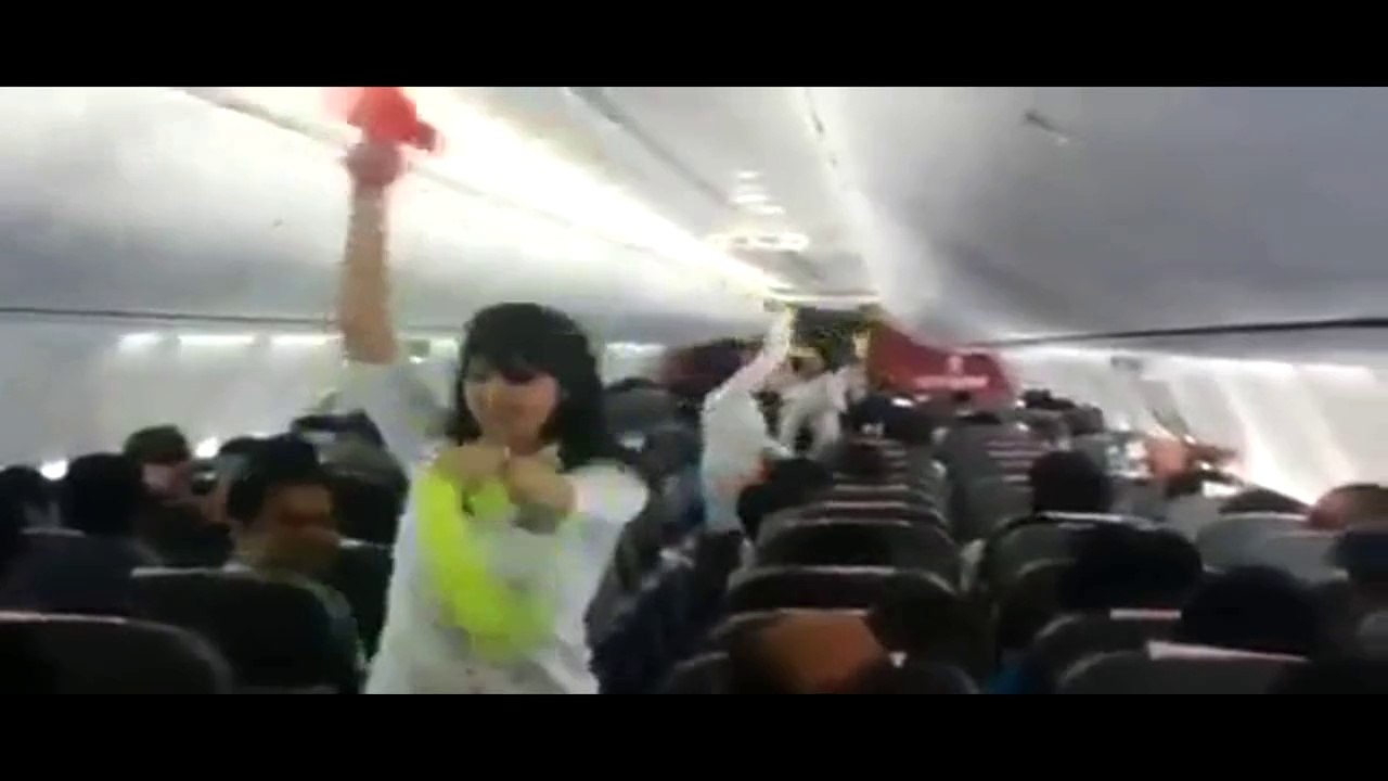 SpiceJet Holi dance goes viral, leaves DGCA red faced