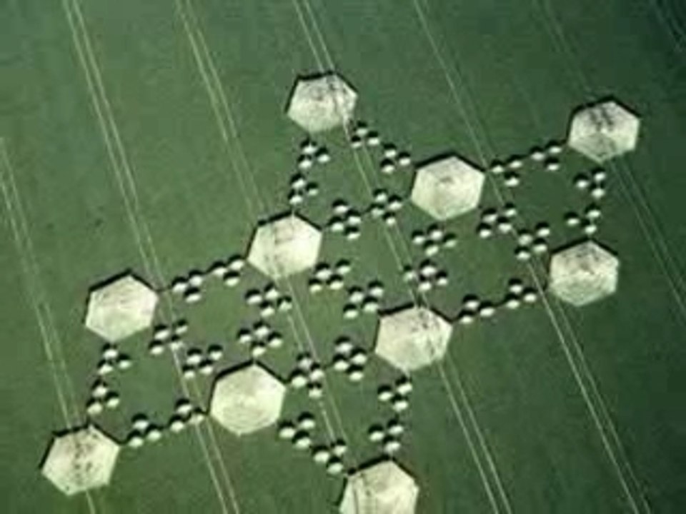 CROP CIRCLE