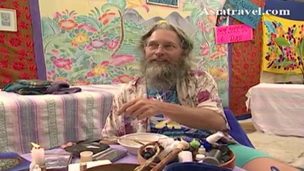 Street Bazaar Shopping, New Zealand by Asiatravel.com