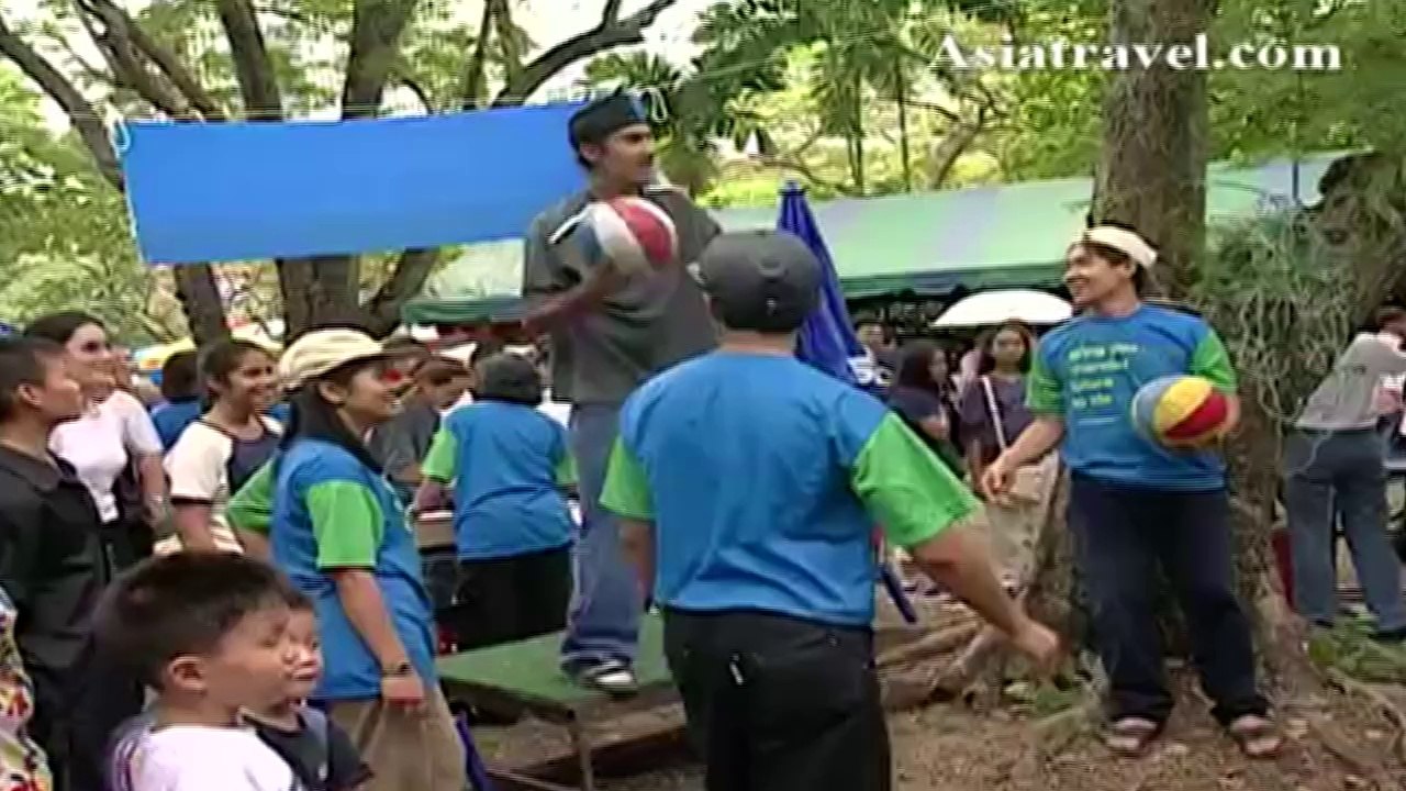 Thai Street Carnival, Bangkok by Asiatravel.com