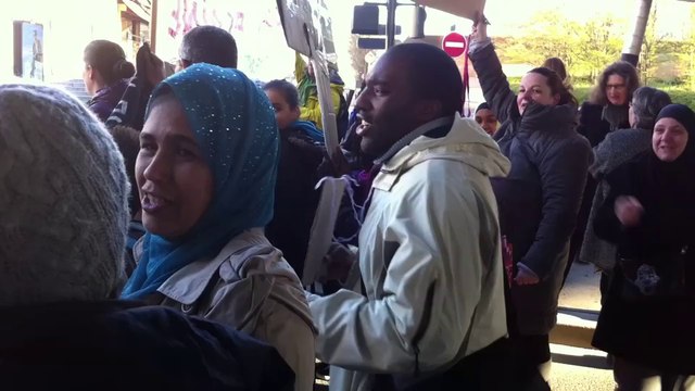 Manif college Plaine_blocage avenue Wilson 2