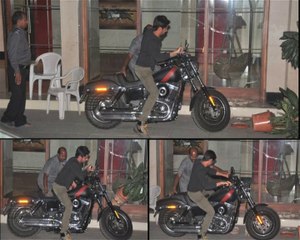OMG! What Siddharth Malhotra doing at Karan Johar's house!!!