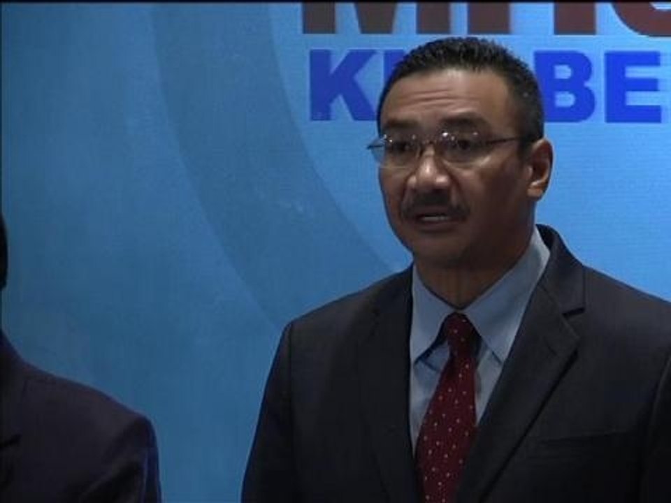 Débris de l'avion disparu: "aucune certitude quant à la nature de ces objets" - 20/03