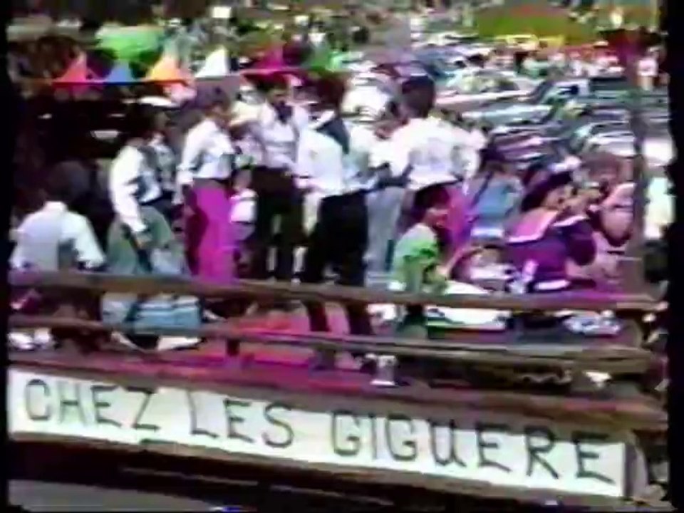 La parade du 250 e a St-Joseph Beauce qui s'intitule le début de la colonie 1737 a 1987