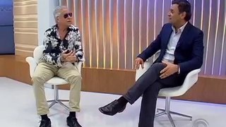 Aécio Neves responde sobre acusação de envolvimento com drogas encontradas.
