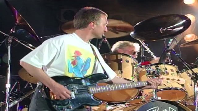 Queen & James Hetfield/Tony Iommi - Stone Cold Crazy (The Freddie Tribute Concert)