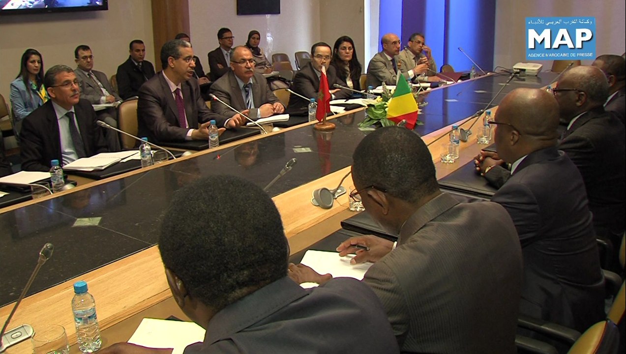 Rebbah s'entretient avec le ministre de l'Equipement et des Travaux Publics de la République du Congo mov