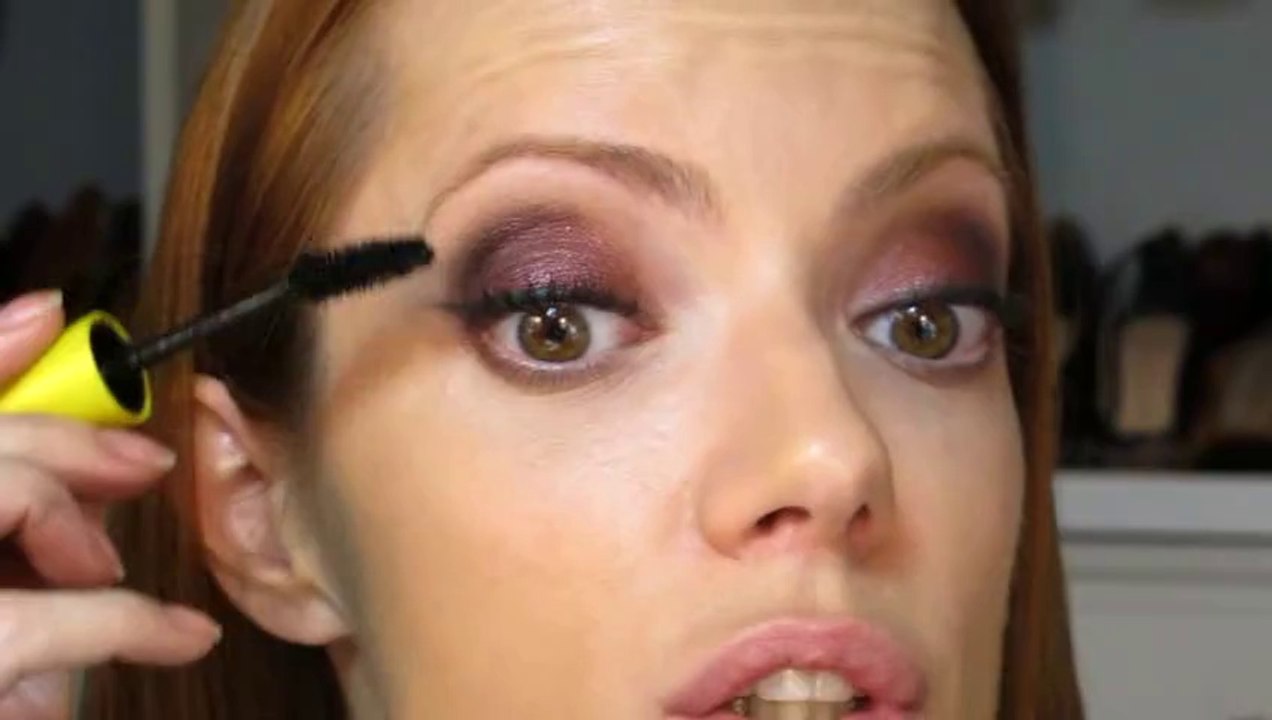 Julia Petit Passo a Passo Vinho e verde Maquiagem