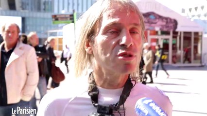 L'homme-araignée au sommet de la tour Total