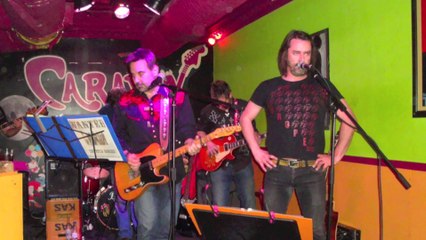 THE WILD HORSES - Pink Houses - Video (Con Fotos)