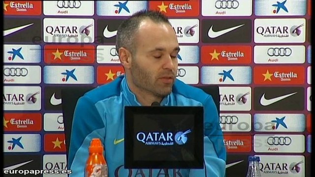 Iniesta: Tenemos que ganar y apretar al líder