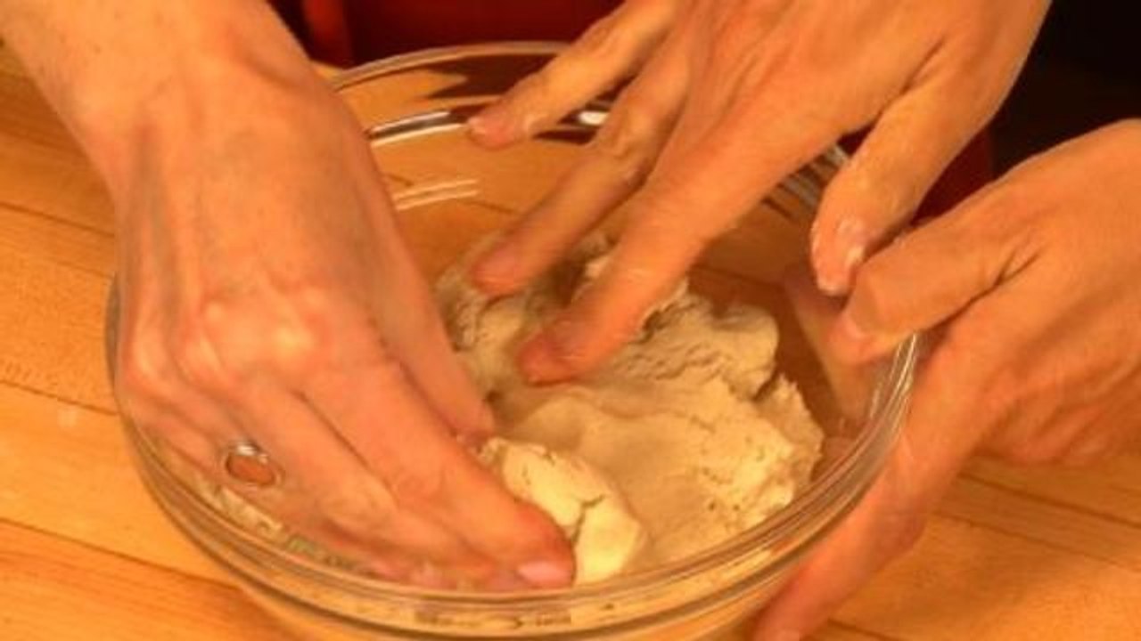 Around the World in 80 Dishes - How to Make Mexican Corn Tortillas, Part 1