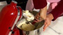 Holidays with Master Chefs - How to Make Icing