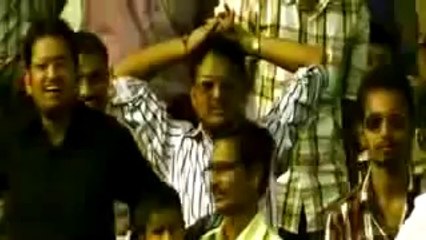 Kohli fight with Jonathan Trott & Dharmasena