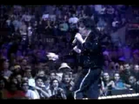 Michael Jackson - Billie Jean Live 2001
