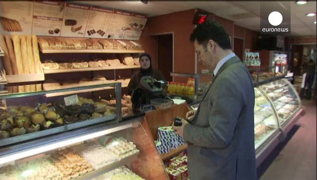 Geert Wilders sparks racist chant storm