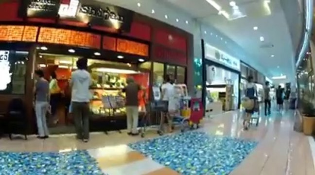 Japanese Shopping Mall !