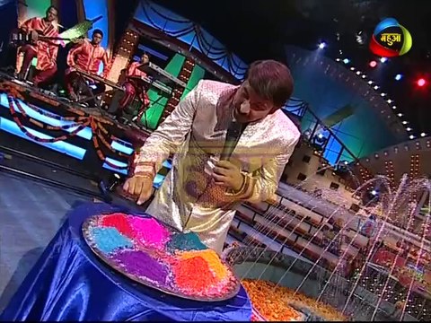 Bhojpuri singer Manoj Tiwari performed on holi celebration