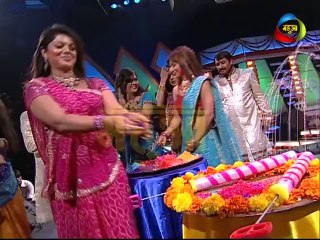 Lalu Prasad yadav's rangeela attitude at Mahuaa Maha holi,must watch