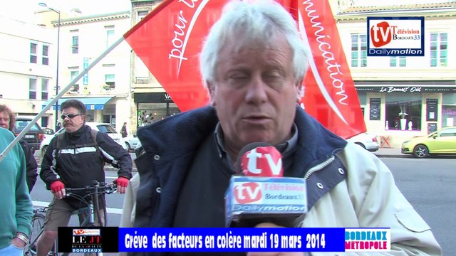 TVBordeaux33 rassemblement des facteurs factrices de Caudéran est Bordeaux Docks en crève devant la Grand porte Mériadeck