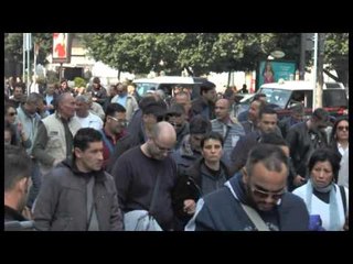 Descargar video: Napoli - Tornano il piazza i disoccupati bros (20.03.14)