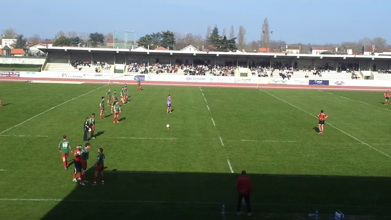 Awesome Rugby Penalty scored : 65 meters far... Crazy!