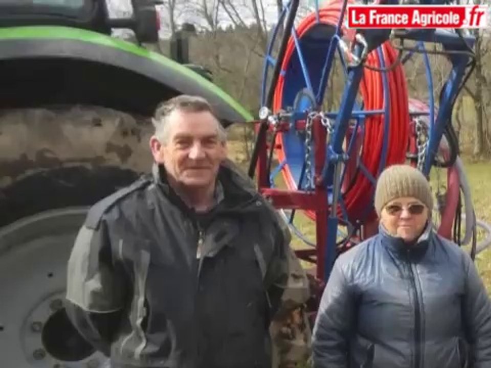 Un enrouleur à haute pression pour déboucher les drains