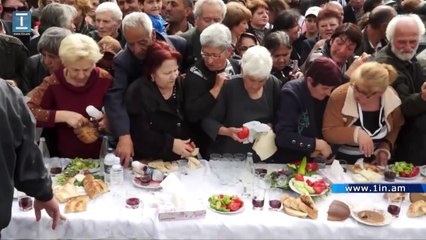 Թե ինչպես սոված մարդիկ հարձակվեցին Ծառուկյանի մատաղի վրա