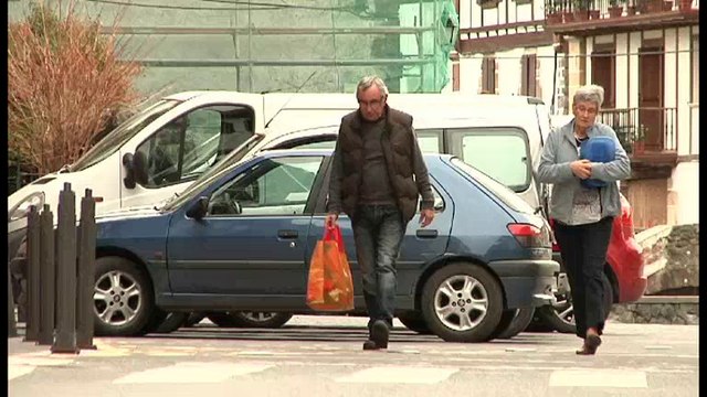 Tribuaren Berbak (EUS=mc2.)