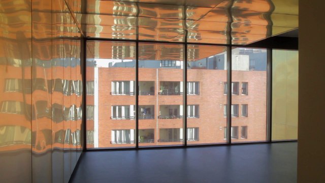 L'envers du décor: Foyer pour migrants, Porte des Lilas