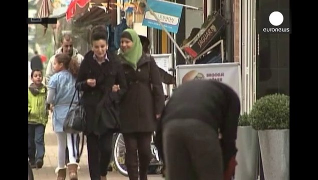 Paesi Bassi, defezioni nel Partito della Libertà dopo la svolta xenofoba del leader Wilders contro i marocchini