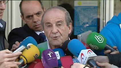 Suárez, símbolo de la Transición, se apaga lentamente