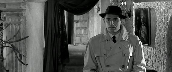 L'entrée de Robert Hossein