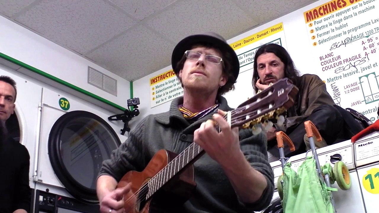 - François @ Lavomatic Tour (Saison 7 - 2014-02-05)