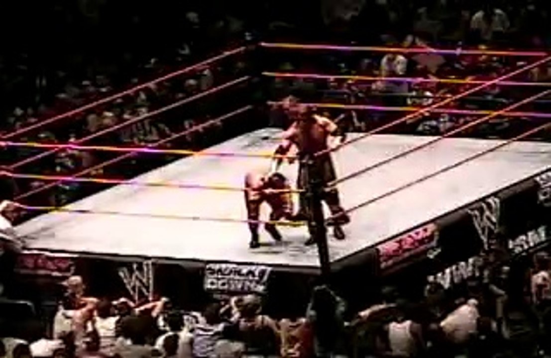 Chris Benoit vs Triple H - RAW House Show - MSG - 26.06.2004