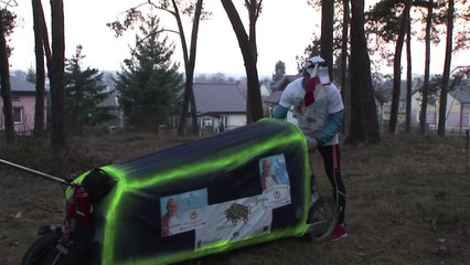 Polish marathoner runner travel 2000Km for Pope's cannonisation