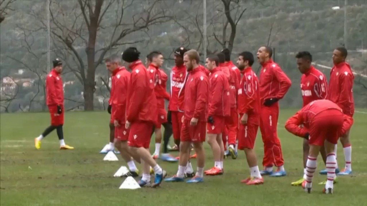 Berbatov: 'Können immer noch Erster werden'