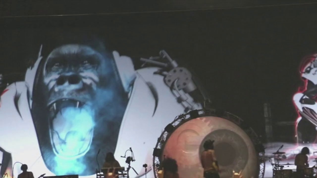 Shaka Ponk Mr K Black hurlement final du concert de bercy 13